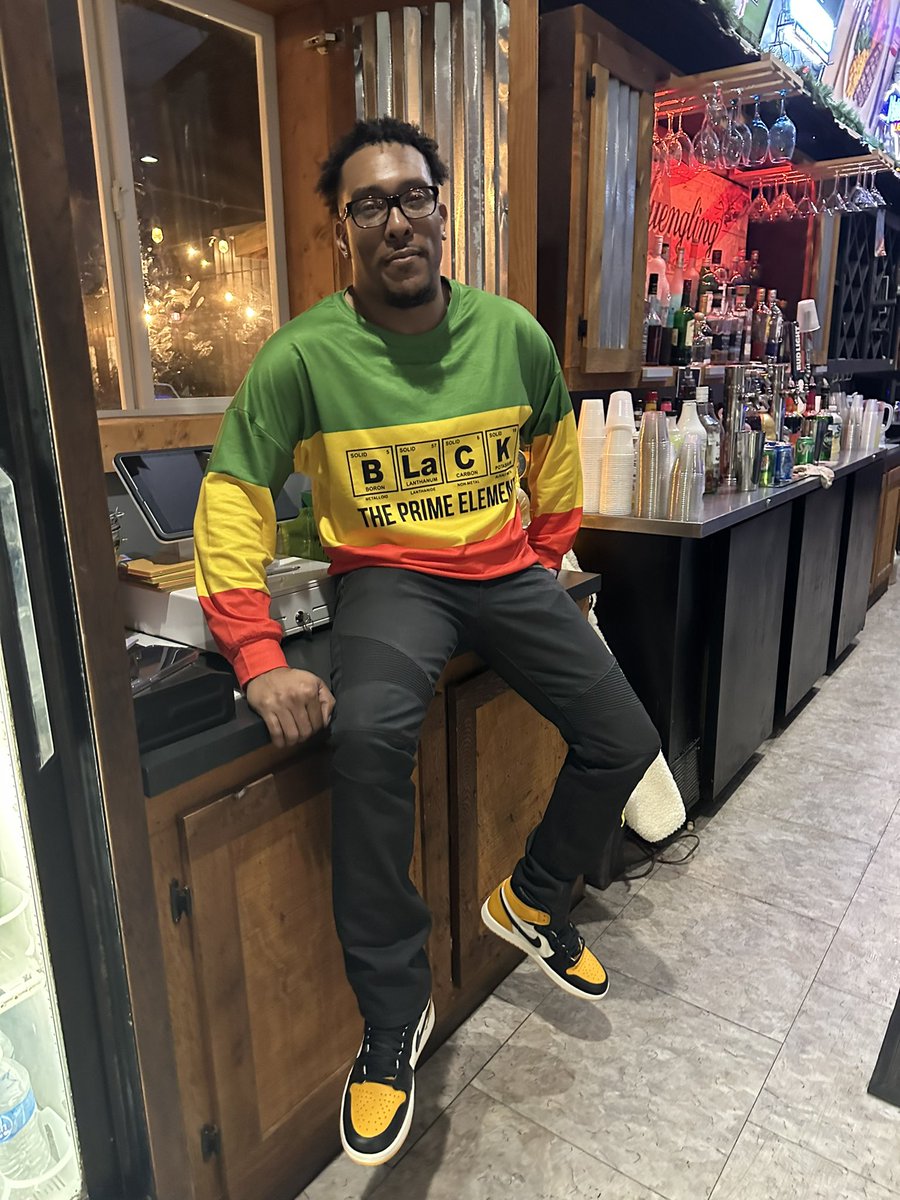 therealmracs's tweet photo. Haven’t posted here in a while.  Took this last month  #blackmen #blackmenwithstyle #explore #BlackHistory #BlackHistoryMonth  #blackboyjoy https://t.co/TY9iCe5dFb