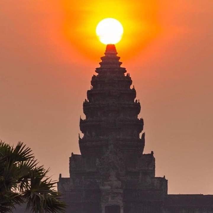 តោះថ្ងៃស្អែក ណាត់គ្នាអត់?