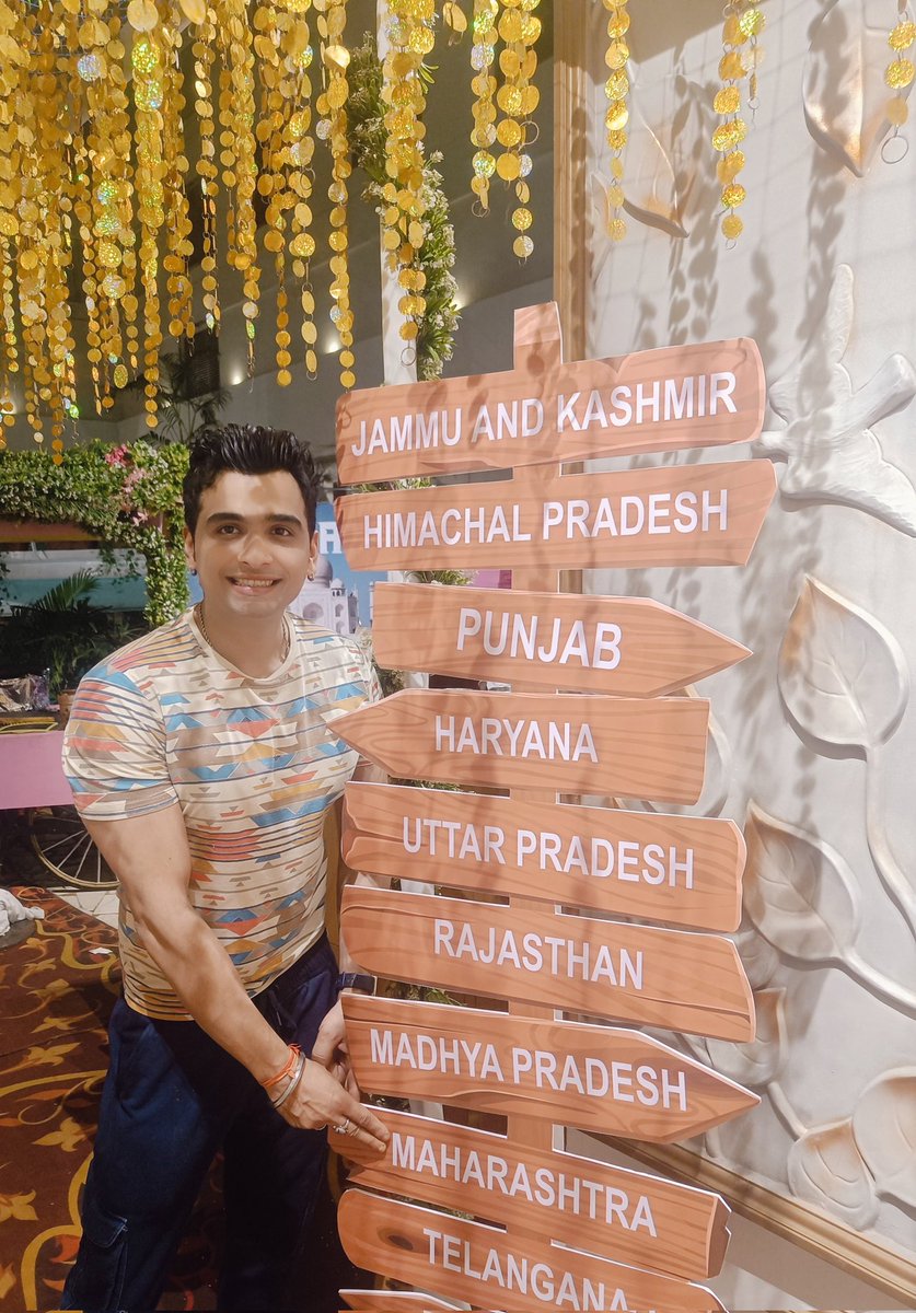 bjpshashanksing's tweet image. Favorite food Pool time dinner
Buffet time VITS Mumbai ... 
@BJP4India
@BJP4Maharashtra
@bjp4mumbai
@narendramodi
@mieknathshinde
@Dev_Fadnavis
@PrasadLadInd
@DombivlikarRavi
@cbawankule
@ChitraKWagh
@Rajannaikbjp
@vitshotels
@TheOrchidMumbai
.
.
.
#OrchidHotels  #VITS #mumbai