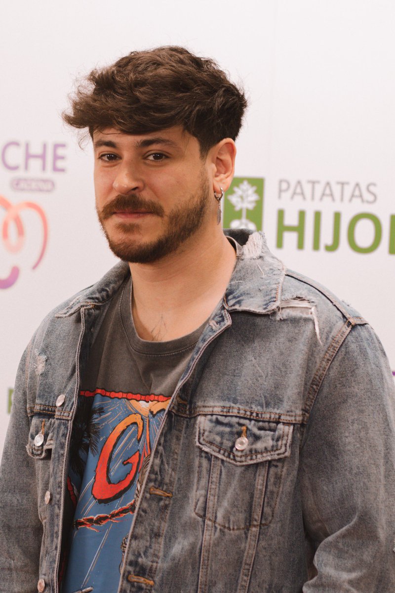 wnotmagazine's tweet photo. El sábado, la música y la solidaridad volvieron a darse la mano en #LaNocheDeCADENA100. Artistas del panorama nacional e internacional se reunieron en el WiZink Center a beneficio de Manos Unidas. 

📝 @Andreeaaarc 
📸 @amiipond 

🔗 https://t.co/qMReUR7Ch3 https://t.co/uEAi0QjqfB