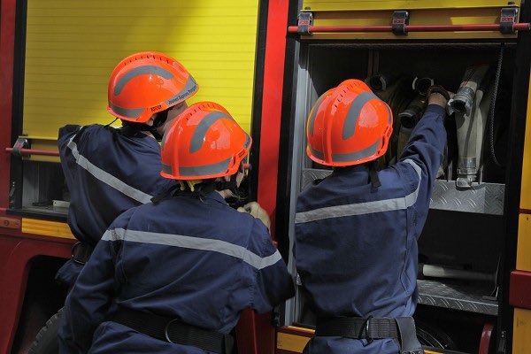 BoslandJP's tweet photo. Bonne chance et bon courage à tous les jeunes sapeurs-#pompiers parmi les 536 000 candidats qui passent les épreuves de spécialité du baccalauréat.
Allier études et engagement est déjà une réussite !
#Bac2023 #baccalaureat https://t.co/5P0y2DhNxk