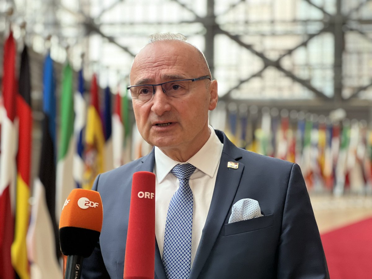 CroatiaInEU's tweet photo. Minister @grlicradman takes part in today's #FAC with the following agenda:
▶️Russian aggression against #Ukraine
▶️#Tunisia
▶️current affairs
...followed by Foreign Affairs #Jumbo with EU Defence ministers to discuss:
▶️#StrategicCompas
▶️EU support to #Ukraine https://t.co/1yyEU0GV0g