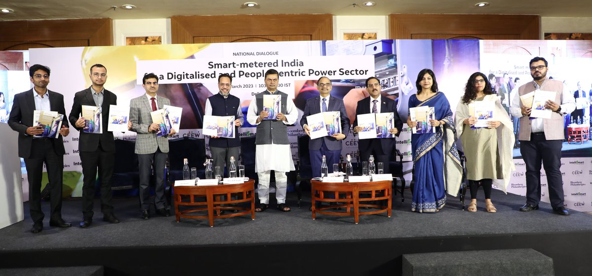 Shri <a href="/RajKSinghIndia/">R. K. Singh</a> released two new CEEW studies at the National Dialogue today. 

📖 Enabling a consumer-centric smart metering transition in India
🔗ceew.in/publications/e…

📖 Making India’s Advanced Metering Infrastructure (AMI) Resilient
🔗ceew.in/publications/m…