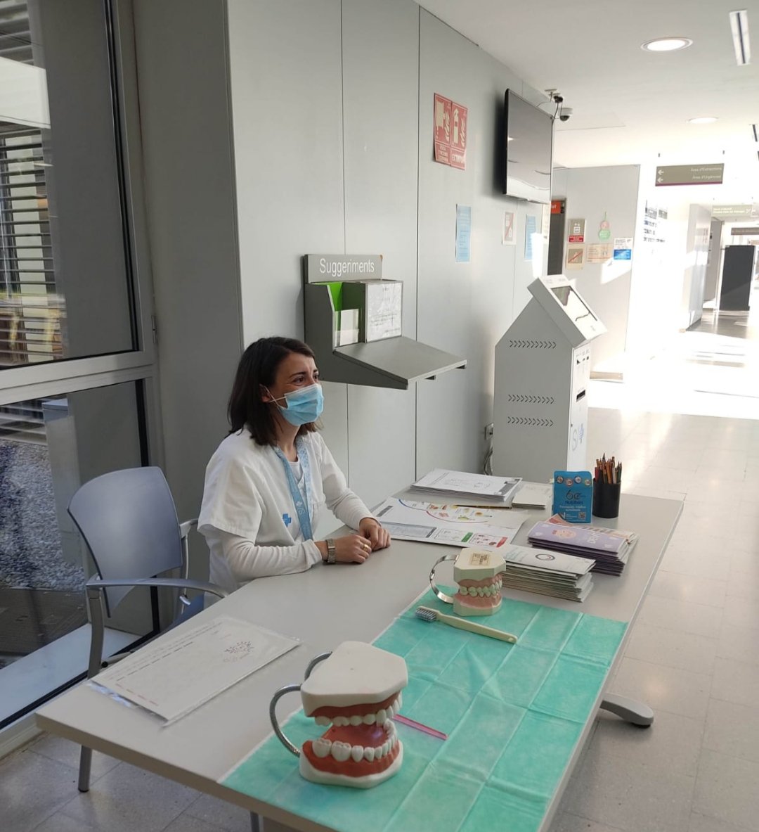 Annabell Torres (@annabelltorres) on Twitter photo Día Mundial de la Salud Bucodental. #EAPPujolicapsada se suma!!!! #comunitaria <a href="/NriaTuset1/">Núria Tuset</a> <a href="/drivillafrias/">Daniel Rivilla</a> <a href="/cio_1974/">Rocio Moreno🎗</a> <a href="/narros_elma/">Elma Narros</a> <a href="/nazar75/">Miguel Ángel Díaz</a> Día Mundial de la Salud Bucodental. #EAPPujolicapsada se suma!!!! #comunitaria <a href="/NriaTuset1/">Núria Tuset</a> <a href="/drivillafrias/">Daniel Rivilla</a> <a href="/cio_1974/">Rocio Moreno🎗</a> <a href="/narros_elma/">Elma Narros</a> <a href="/nazar75/">Miguel Ángel Díaz</a>