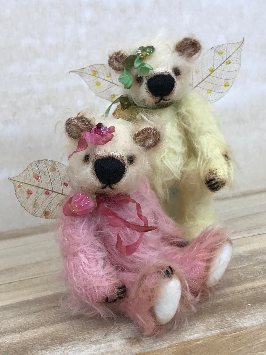 #MHHSBD todays letter is T. Teddy Bear 🧸 childhood favourites for any child. Now we have collectable Teddy Bears for Arctophilia’s (teddy bear collectors) my bears below, all under 4.5” created from alpaca or German mohair 🧸🤎 theoldfollybears.com #shopindie #UKGiftHourAm