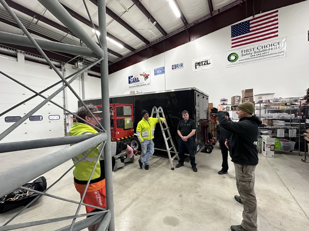 UnitedStaging's tweet photo. Winter time to cert and recert all our team members in industry and safety standards.  Here, Shwoodie, Mari, Richard, Hurley, &amp; Todd are taking their Fall Pro Competent Persons course. 

#safetyfirst #fallpro #riglife  #education #behindthescenes https://t.co/Hv4ITk4511