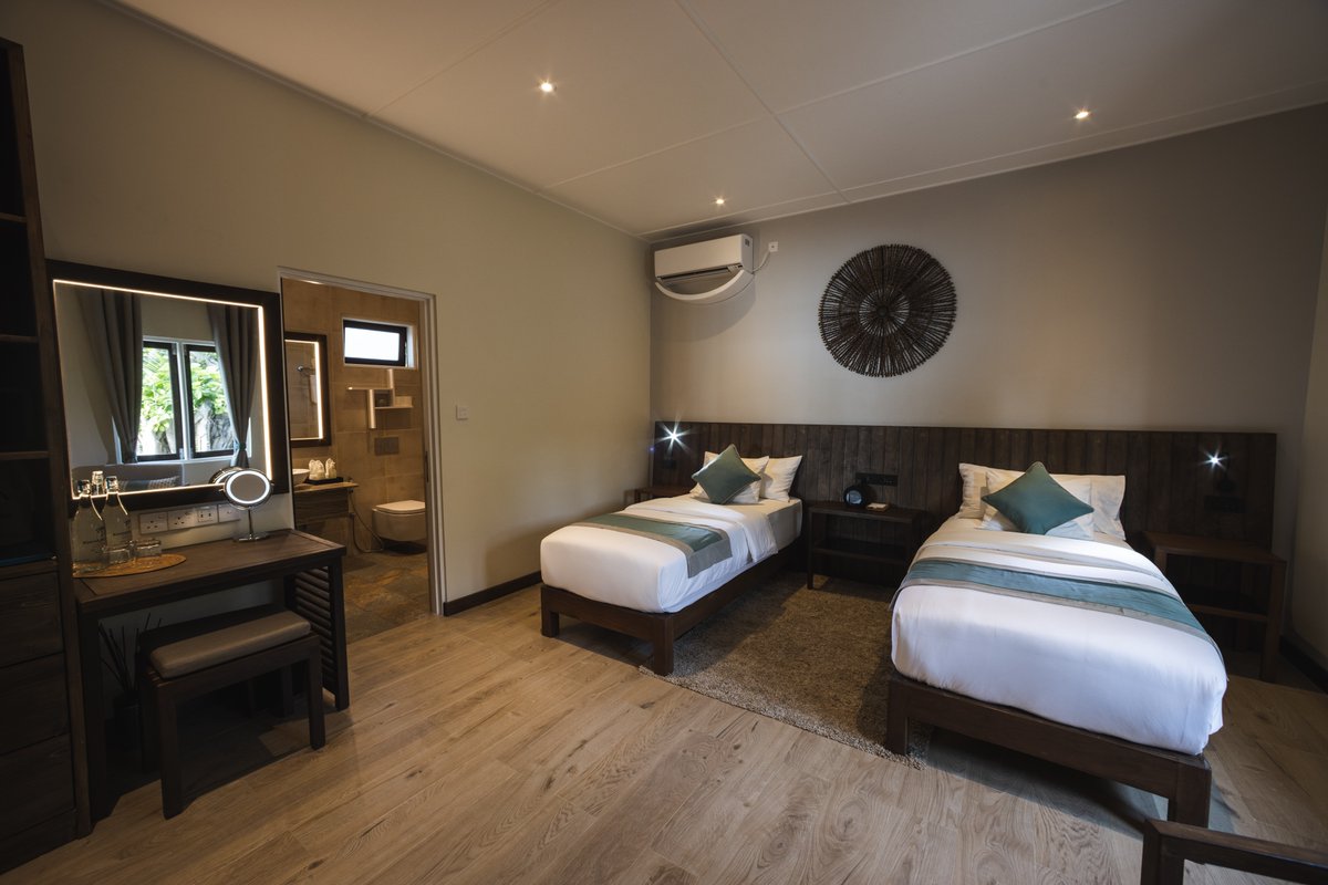 ccr_maldives's tweet photo. 💥 News alert 💥

@KureduResort Introduces new room category - Two Bedroom Beach Villa! ☀️

Ideal for families and friends travelling together. This room and its spacious layout offer the real Kuredu experience with all your loved ones under one roof 😍 https://t.co/Te2VYSIDHl
