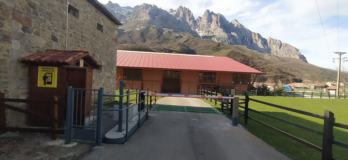 Posada de Valdeón (León) estrena las mejoras y ampliación de su área de #autocaravanas...  diariodevalderrueda.es/texto-diario/m…