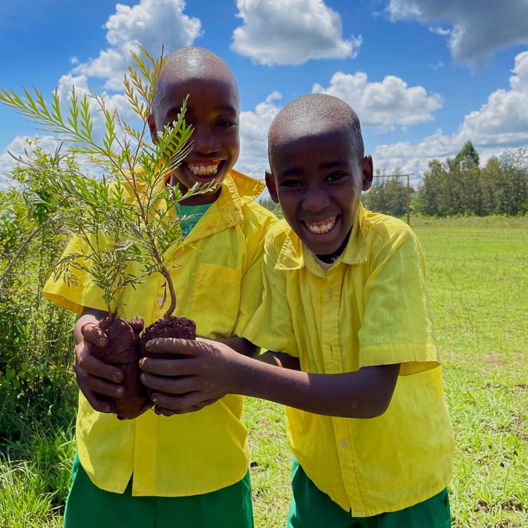kipepeogh's tweet photo. Today is #InternationalDayOfHappiness 

Sometimes happiness is planting trees in your community. 

Let’s get together, plant more trees and share the happiness that comes with it. 

#ClimateActionNow #SDG13 #GoGreen https://t.co/3zoRwBUbp2