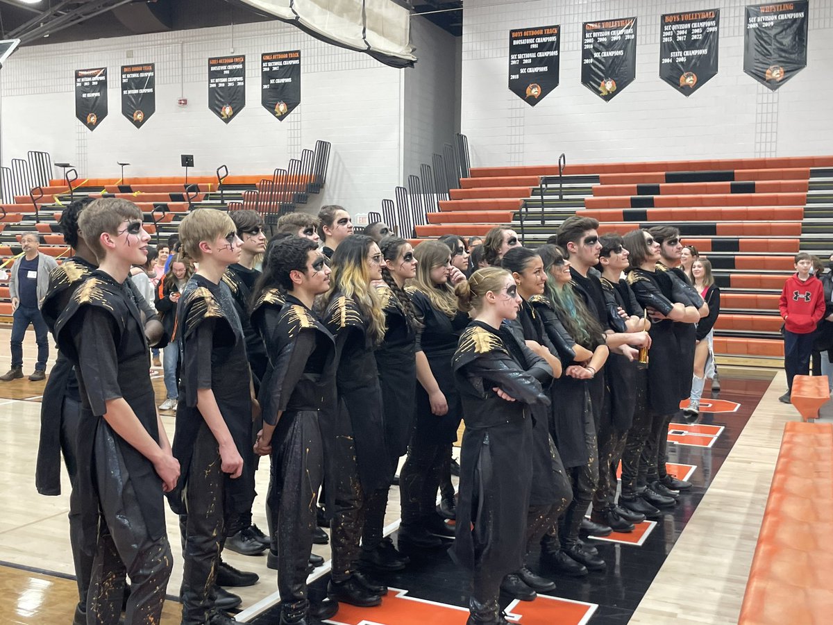 SHSMarchingGae1's tweet photo. Congratulations to the winter percussion unit who placed 2nd in their category this past Saturday at Shelton High! It was their best performance to date, while continuing to increase their overall score each week! #rollgaels #winterpercussion #musicalartsconference https://t.co/Zu4LPG1gOY