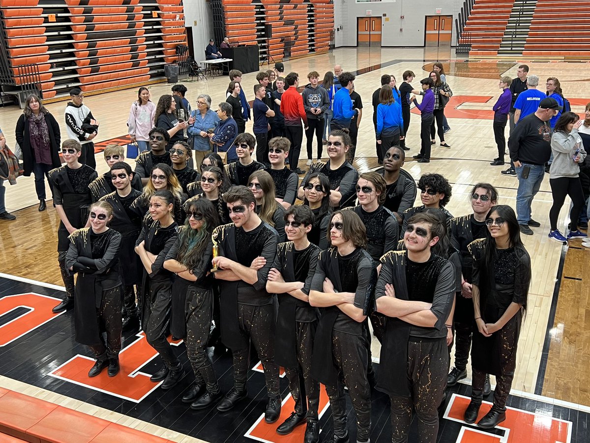 SHSMarchingGae1's tweet photo. Congratulations to the winter percussion unit who placed 2nd in their category this past Saturday at Shelton High! It was their best performance to date, while continuing to increase their overall score each week! #rollgaels #winterpercussion #musicalartsconference https://t.co/Zu4LPG1gOY