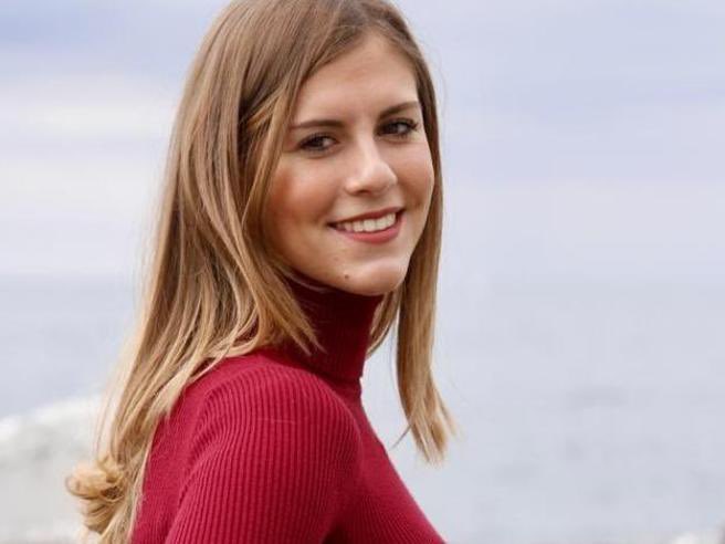 manuelplazza's tweet photo. E' morta Sofia Sacchitelli, 23enne di Genova, affetta da un raro tumore al cuore, divenuta per tutti il simbolo della lotta alle malattie rare.
#sofiasacchitelli https://t.co/sYftaXGiXP