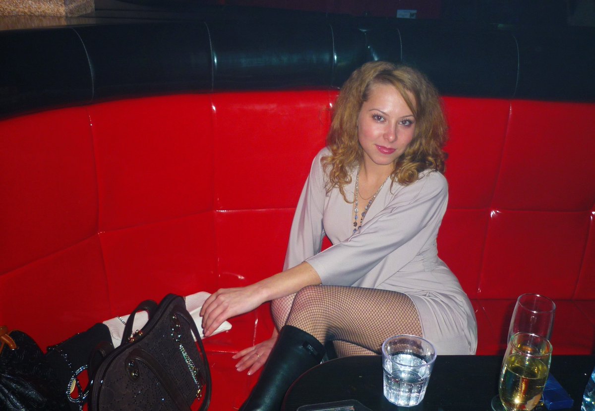 Amateur Pantyhose on Twitter: &ldquo;At the club in boots and #pantyhose&rdquo;