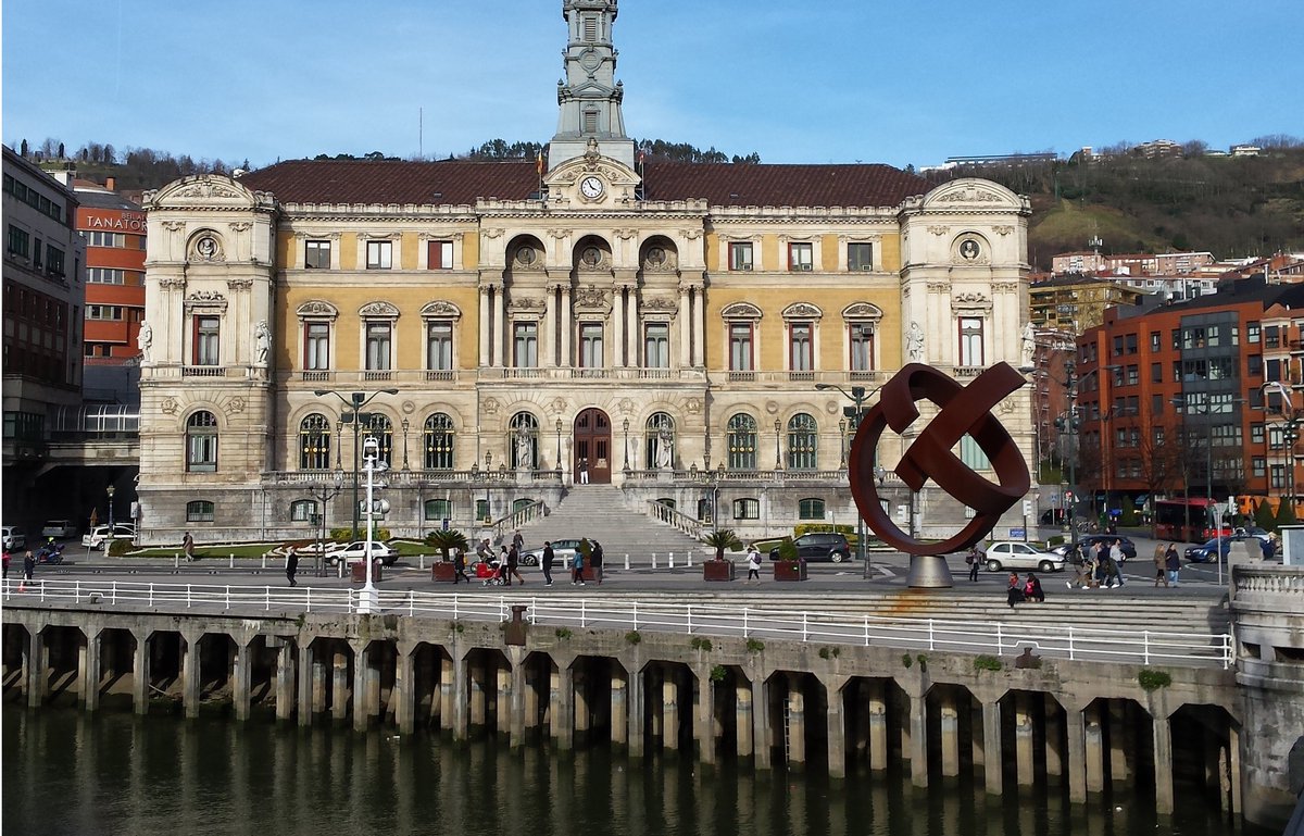 Grand Départ Pays Basque 2023 on Twitter "💛 Bilbao lance le comte à