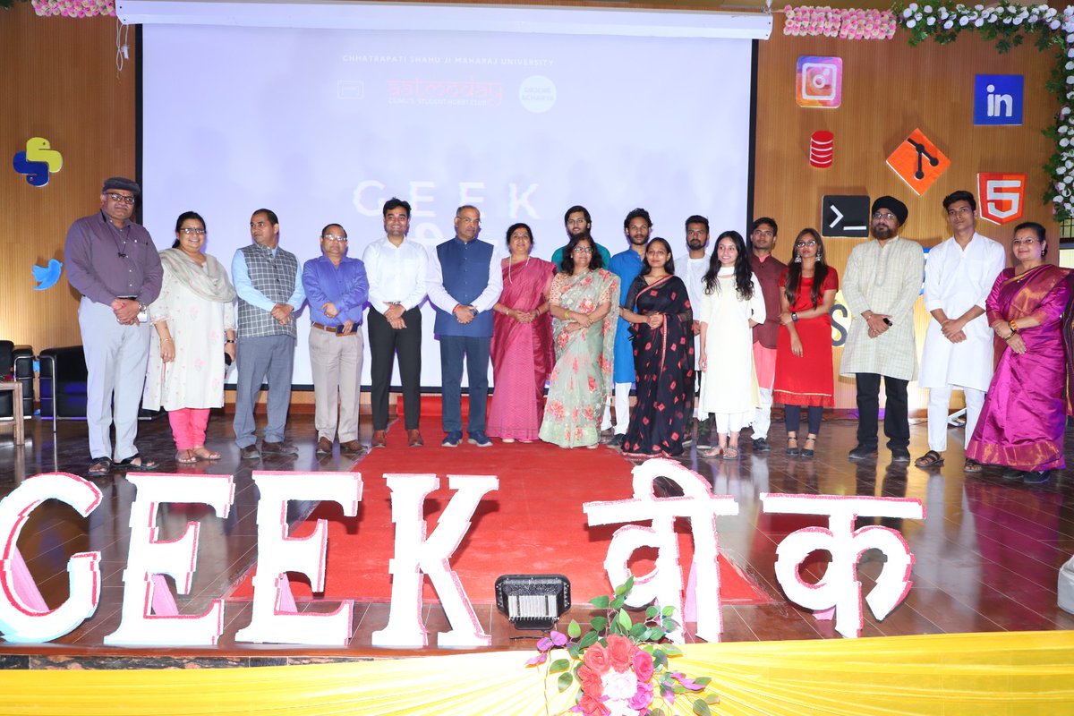 csjmuofficial's tweet image. विश्वविद्यालय में ६ दिवसीय टेक फेस्ट &quot;गीक - वीक&quot; का हुआ शुभारंभ। कुलपति महोदय प्रो. विनय कुमार पाठक की संरक्षता में आयोजित इस फेस्ट के उद्घाटन समारोह में कानपुर नगर के माननीय सहायक मजिस्ट्रेट आई.ए.एस. हिमांशु गुप्ता मुख्य अतिथि के रूप में उपस्थित रहे।
#csjmu #geekweek