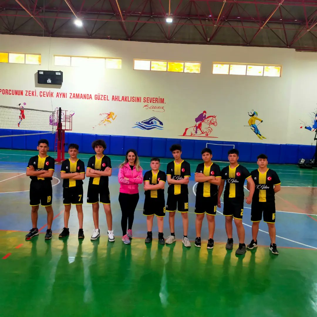 AtayurtGazi's tweet photo. Voleybol Genç Erkekler B takımımız Silifke Anadolu Lisesi maçını 2-0 kazandı. Gençleri tebrik ederiz.💪💪
Ayrıca maçtan önce çok centilmen davranışları için Silifke Anadolu Lisesi öğretmen, öğrenci ve idarecilerine teşekkür ederiz.
Bugünün asıl kazananı onlar. https://t.co/Ca88H2uQOs