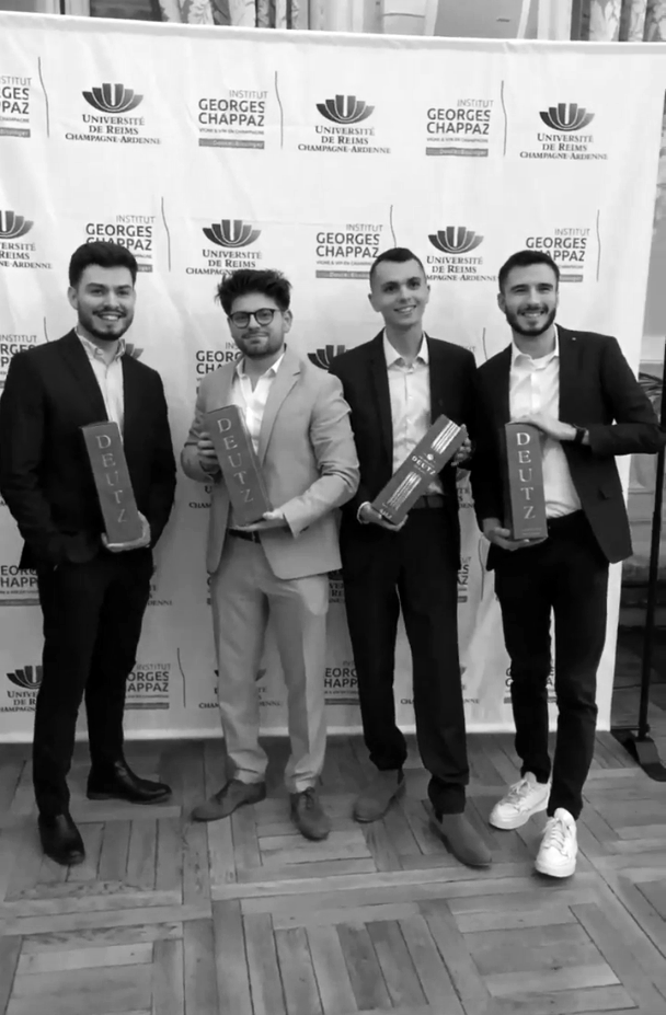 urbareims's tweet photo. Félicitations à nos quatre M2 Urbanisme durable et Aménagement pour leur victoire au Grand concours d'œnologie Bacchus organisé à l'Hôtel de Ville par l'Institut Georges Chappaz de la vigne et du vin en Champagne ! 

🥇Classement amateur
🥇Classement école
🥉Classement général https://t.co/GoIGXwrANr