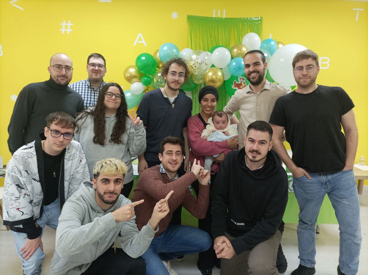 🎉 ¡Bienvenido Clemente! Hoy celebramos la primera visita, del hijo de nuestro CEO Felipe Segura, a nuestras oficinas llenándolas de alegría.

#Biyectiva #CEO #Cartagena #Murcia