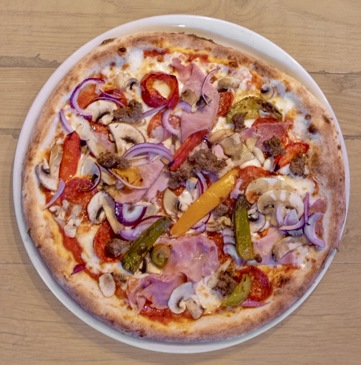 Pizzaputney's tweet photo. Come and see us on #boatrace day for pizza &amp; Peroni #pizzadeliveryputney #putneypizza #theThank #theboatrace2023 https://t.co/lHMsODKHQK