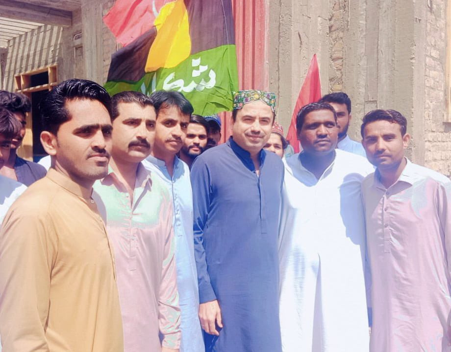 JavedNLaghari's tweet image. Chaired PYO district Shikarpur meeting at Bhayo House along with @MirSohrab regarding martyrdom anniv of Shaheed Zulfikar Ali Bhutto at Garhi Khuda Bux. PYO is all set &amp;amp; prepared for participation in anniversary. #YouthPower #PYOSindh
