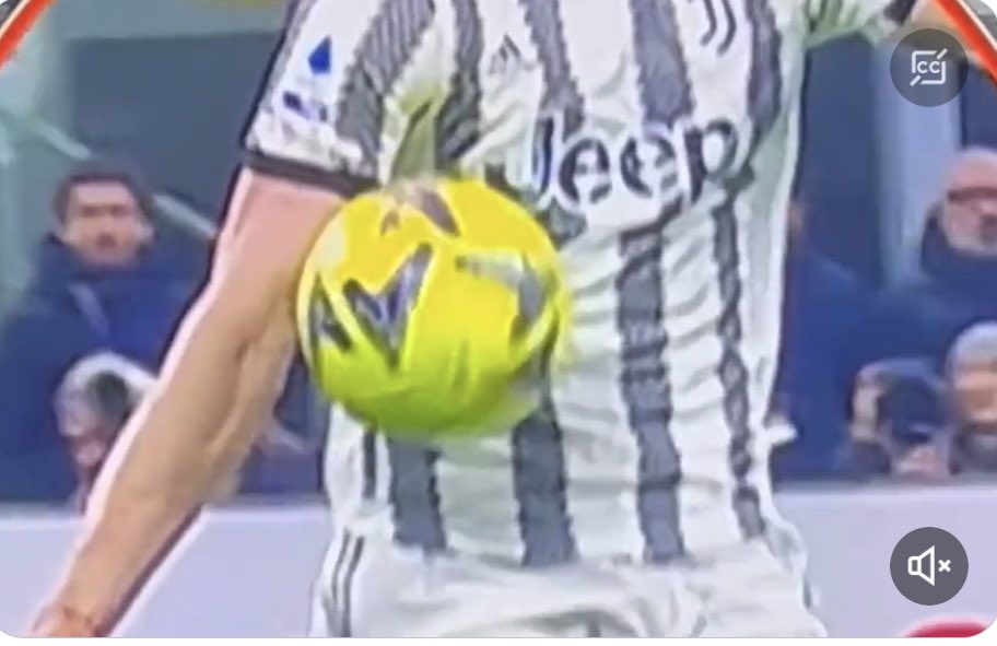 La #Juve passa a #SSiro con un gol di #Kostic viziato da falli di mano di #Rabiot e #Vlahovic non visti dall’arbitro #Chiffi dal Var #Mazzoleni e neppure da vari commentatori tv, per i quali nessuna immagine è sufficiente per fare chiarezza. Nessuna?