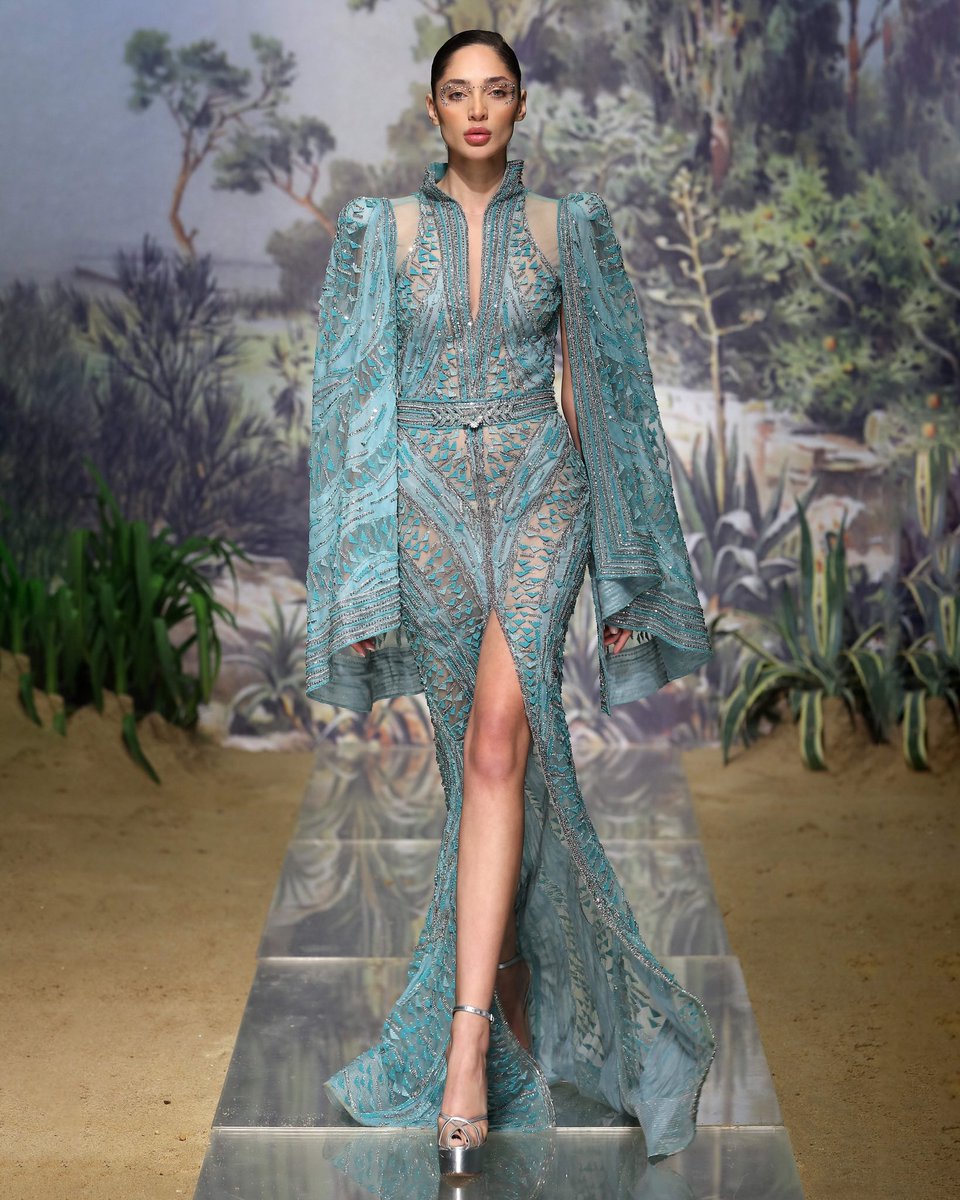 ZiadNakadWorld's tweet photo. Flora - Ziad Nakad Spring Summer 2023 Couture Collection
#ZiadNakad #Flora #ZNSS23 #ZN #SS23 #ZiadNakadCouture #Couture #HauteCouture #PFW #Fashiondesigner #instafashion #weddinginspiration #bridal #instawedding #gown #celebrity https://t.co/Lahy7LGjA1