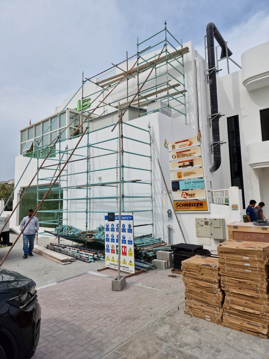 rmdm_group's tweet photo. @iFixFitout are hard at work completing the finishing touches on our new private medical center in Dubai's #healthcare hub 

Doctor's Center Polyclinic will be a full general lab with specialized clinics &amp; #radiology services

We're excited to launch our #cancerscreening program! https://t.co/NNTJSWGNXe