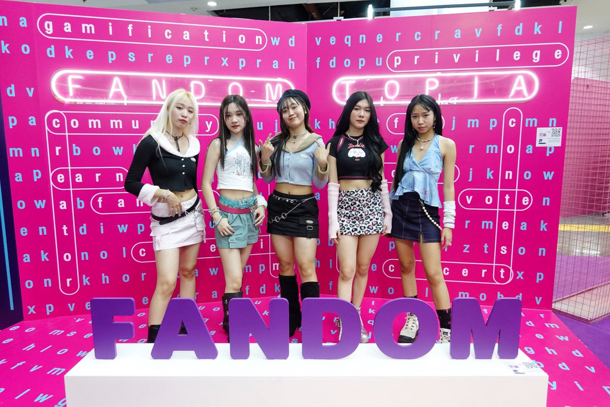 RedSpinOfficial's tweet photo. ขอบคุณ FANDOM APPLICATION และ Reddy ทุกคนนะคะ 🙇🏻♀️💖🫶🏻🤟🏻
#RedSpin
#WYNNentertainment
#Fandomtopia #FANDOM https://t.co/5G6StlTMF9