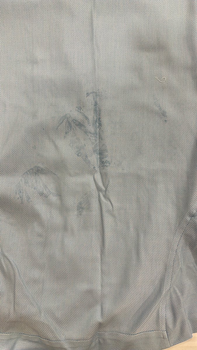 drvivekkumarmd's tweet photo. @tumbledryindia peddar road branch destroyed my brand new shirt.waited patiently 4 weeks.told my shirt is under research for damage. Now told i have refused a replacement. Can you process my case. already posted on FB. your app does not take complaints. your email does not work! https://t.co/lxeHM5RPoH