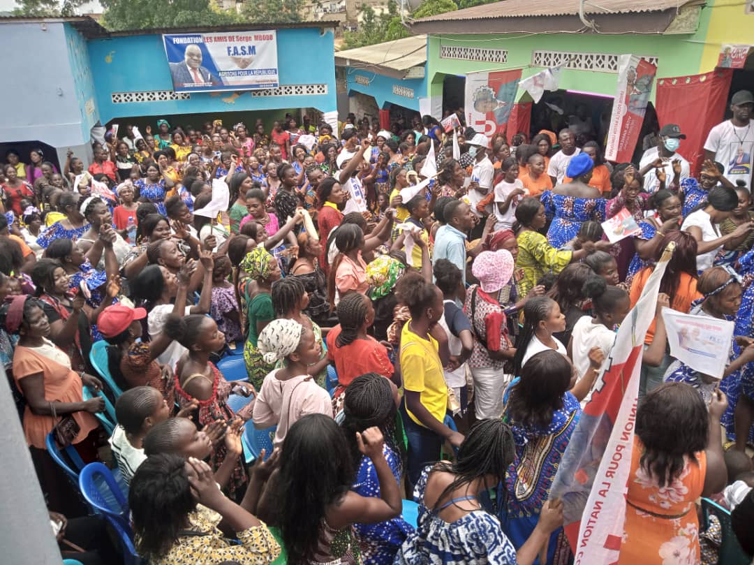 BobelabiR's tweet photo. Lui,c'est le #Secrétaire #Sectionnaire de #Kwilungongo #Serge #MBODO #MAKAYA qui a célébré Dimanche 19/03/2023 le mois de la femme avec les mamans venues de chaque recoin du #Kongo #Centrale.La #Redynamisation du #SG @BillyKambale1 5 ⭐ véritable source de motivation https://t.co/vnbLiojOsU