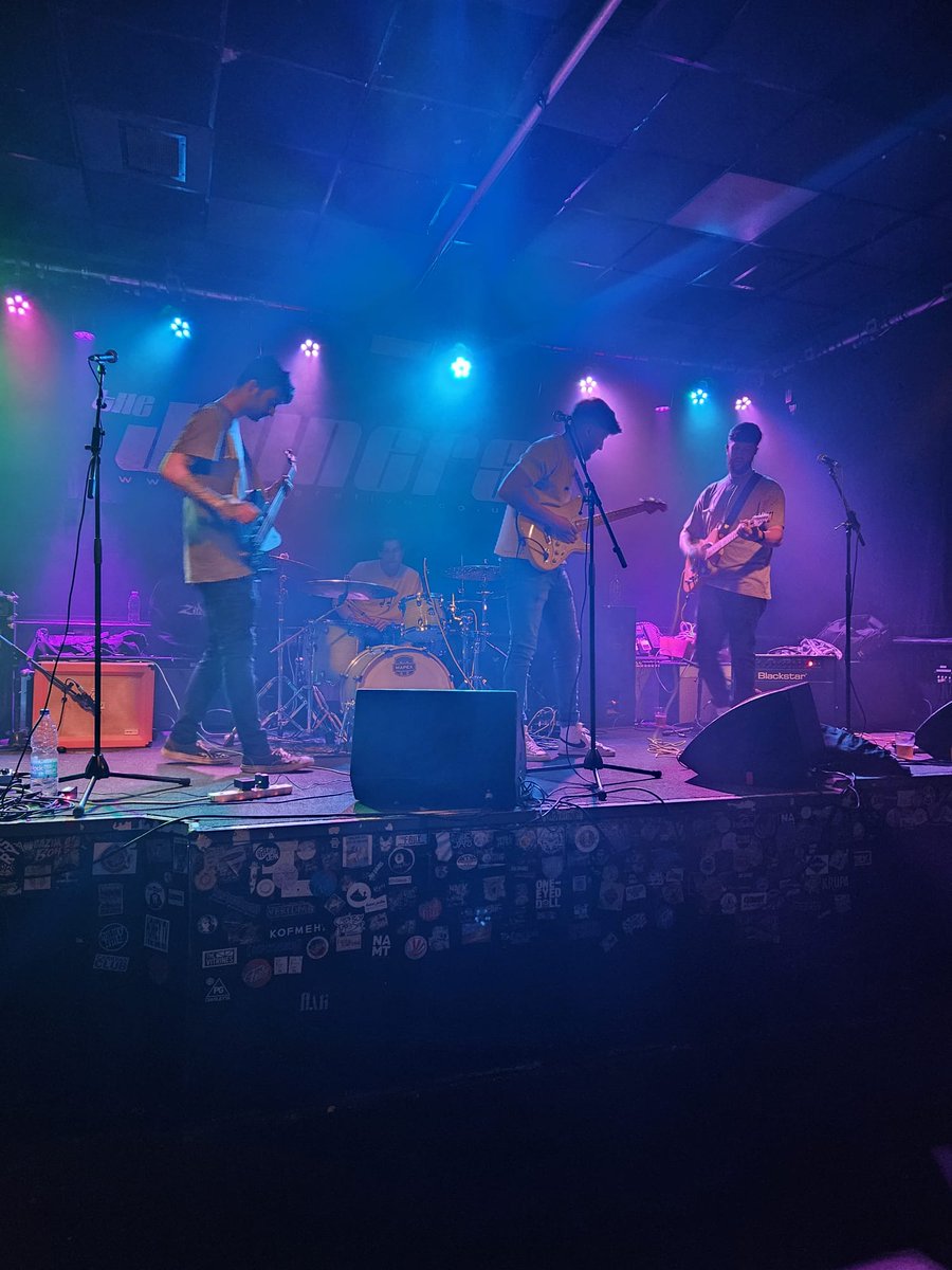 "You can't always get what you want" ~ Rolling Stones.

Shout out to @happycrytheband and <a href="/stonebranches/">Anna Stenkvist</a> for making it through to the next stage of @isleofwightfest 

Good to see a band from our town holding the flag! Good luck on the next stage boys x