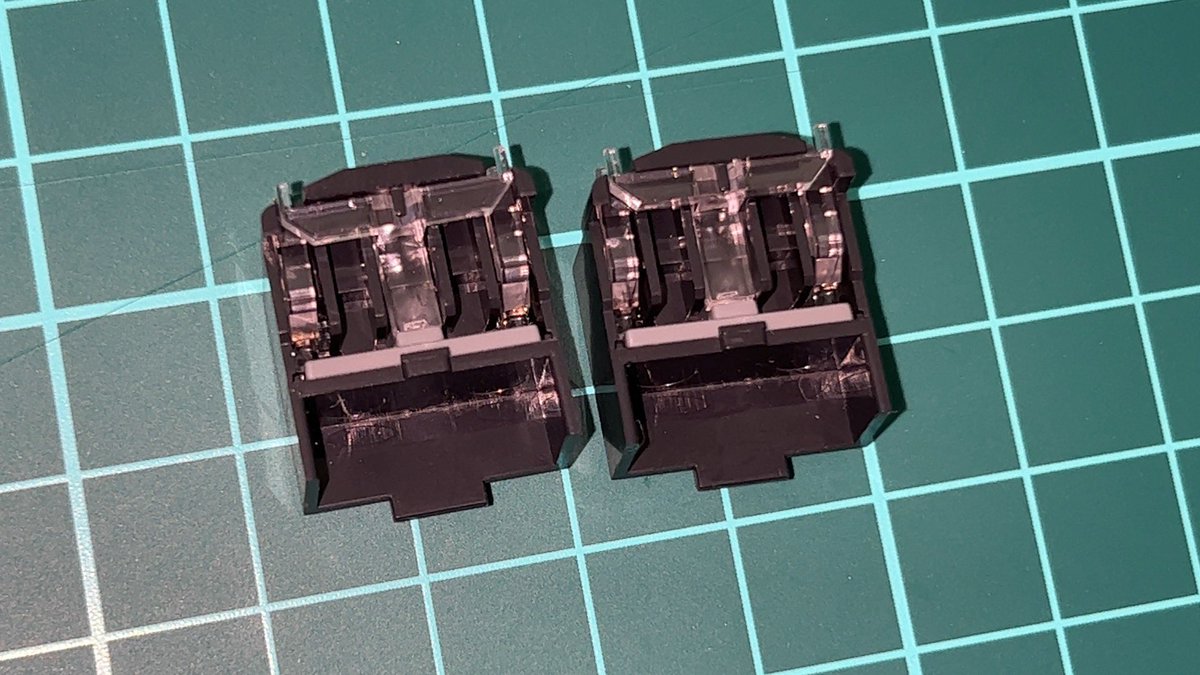 リークされたダミーユニットは、厚いベゼルとホームボタンを備えたiPad Mini 6、新しいiPad Proモデルを示しています