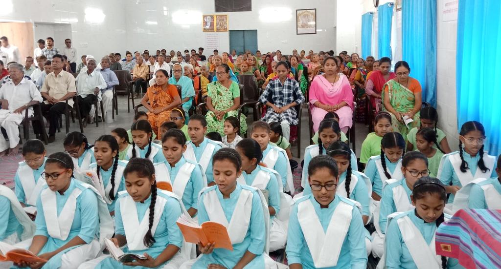 InfoGujarat's tweet image. શ્રી સોમનાથ ટ્રસ્ટ દ્વારા પ્રતિ માસની શિવરાત્રીએ વિવિધ જિલ્લાના જરૂરિયાતમંદોમાં પ્રસાદ વિતરણ કરવાની નૂતન પરંપરાનો લાભ આ વખતે વડોદરા જિલ્લાને મળ્યો..

#Somnathtrust #Gujarat #Vadodara