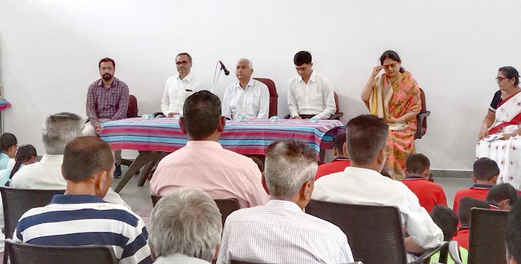 InfoGujarat's tweet image. શ્રી સોમનાથ ટ્રસ્ટ દ્વારા પ્રતિ માસની શિવરાત્રીએ વિવિધ જિલ્લાના જરૂરિયાતમંદોમાં પ્રસાદ વિતરણ કરવાની નૂતન પરંપરાનો લાભ આ વખતે વડોદરા જિલ્લાને મળ્યો..

#Somnathtrust #Gujarat #Vadodara