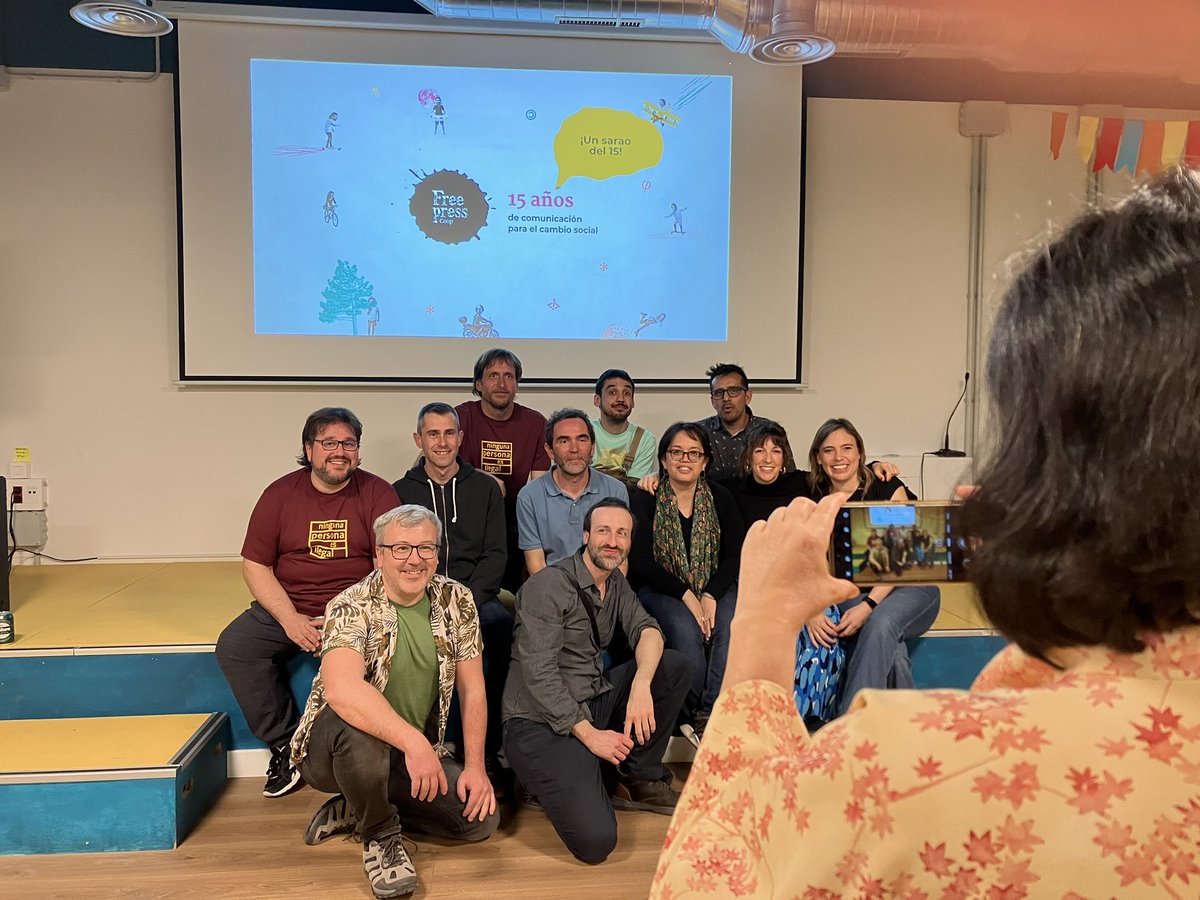 andreaguzm's tweet image. Qué bonita ha sido la celebración de los #15añosFreepress 🙌
🥳 #UnSaraodel15 

He tenido la suerte de contar su valioso aporte ✨profesional y humano✨ en más de un proyecto.
Y espero seguir.. a por los próximos!!
@a_docma @elmarfilms #Docma #3XDOC #Nostalgiadelaluz #AtelierCine