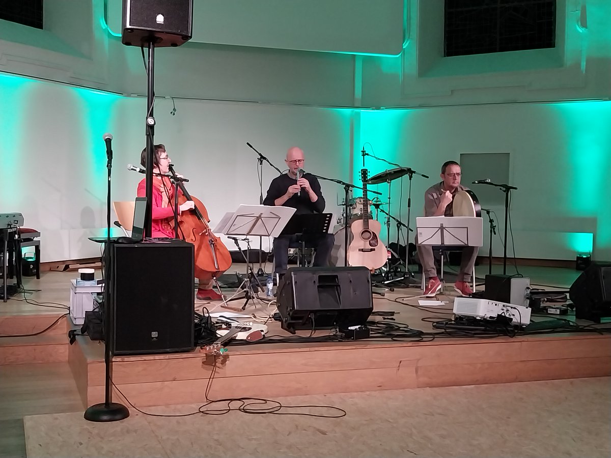 @IrishCollegeLVN celebrated St. Patrick's Day in style, as our festivities included performances by Fergus, Irish dancers from @flandrach, singer-songwriter @SJMcArdle, Belfast Metropolitan College's students, and our very own Orlaith Curtin! Thank you all for a great evening!