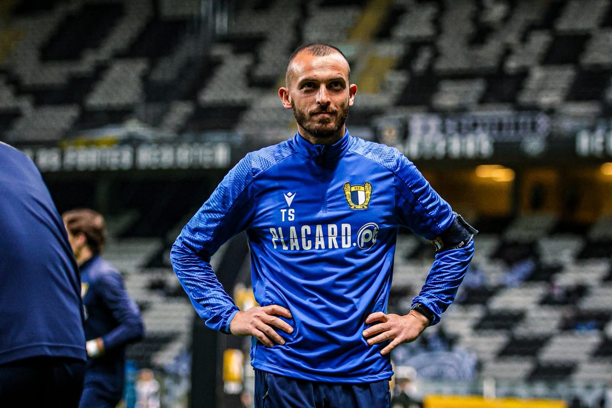 Amigo Tiago, feliz aniversário! Que neste dia especial todos comemorem contigo os desafios que ultrapassaste e valorizem as qualidades  da pessoa que és, merecedora de toda a felicidade e sucesso. Grande Abraço.