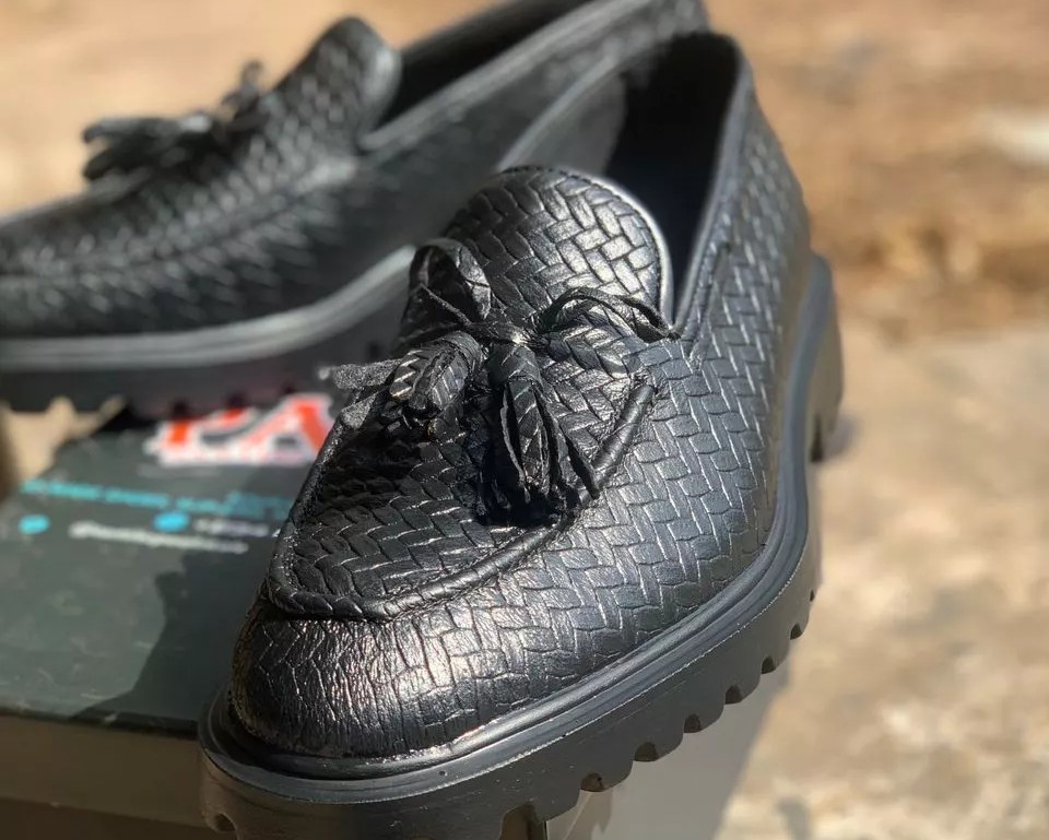 temitopeolukole's tweet photo. @elbethelking It can get me some  set of shoe mould foe my shoemaking https://t.co/HslmTJPzr9