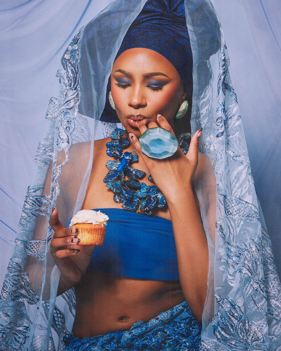 TemiOtedola's tweet photo. birthday b https://t.co/JfYsQwh9Ik
