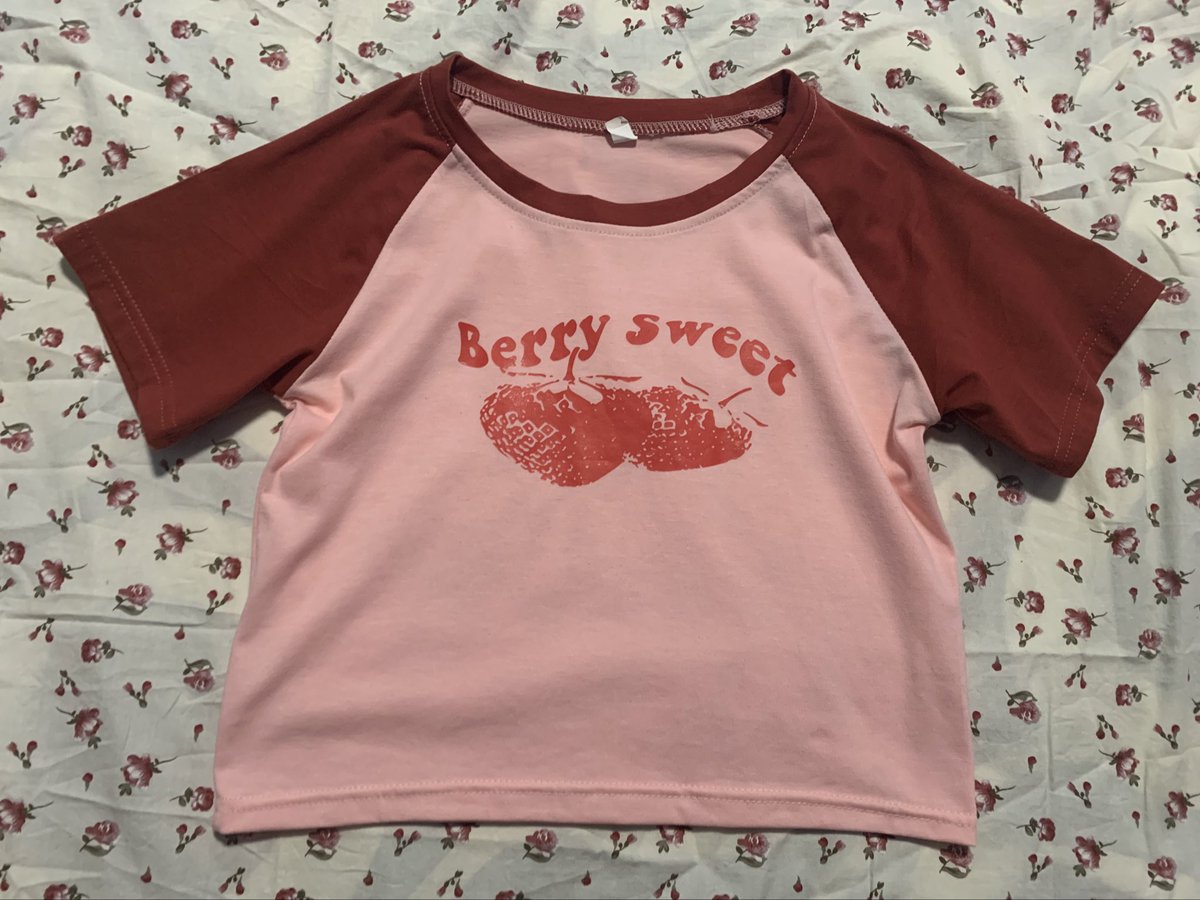 clemxtises_'s tweet photo. Berry sweet สีจริงตามรูป ไซส์s-mค่ะ ใส่ครั้งเดียว 90-. (From200)
#ส่งต่อเสื้อผ้ามือสองราคาถูก #โล๊ะตู้เสื้อผ้า #โล๊ะตู้ #ส่งต่อเสื้อผ้ามือ2 #ส่งต่อเสื้อผ้า #ส่งต่อสกินแคร์ #ส่งต่อwsw #ส่งต่อwhatshewear #ส่งต่อvghbkk #ส่งต่อvgh #ส่งต่อ #ตามหาvgh #vghbkkส่งต่อ #vghbkkมือสอง https://t.co/Yq693L13bq