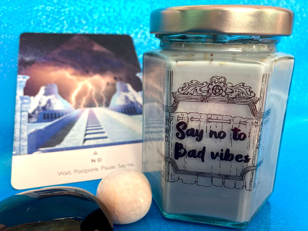 IllustratedBoat's tweet photo. Our ‘Say No to Bad #Vibes’ candle needs no explanation.  

Burn this #candle after sundown during a waning moon for energetic or physical space #clearing.  

#Peppermint + #Rosemary + Juniper + Black Tourmaline crystal.  

🖤 https://t.co/wOvP44Rbky

#cleansing #soywax #vegan https://t.co/IJwciNlPHm