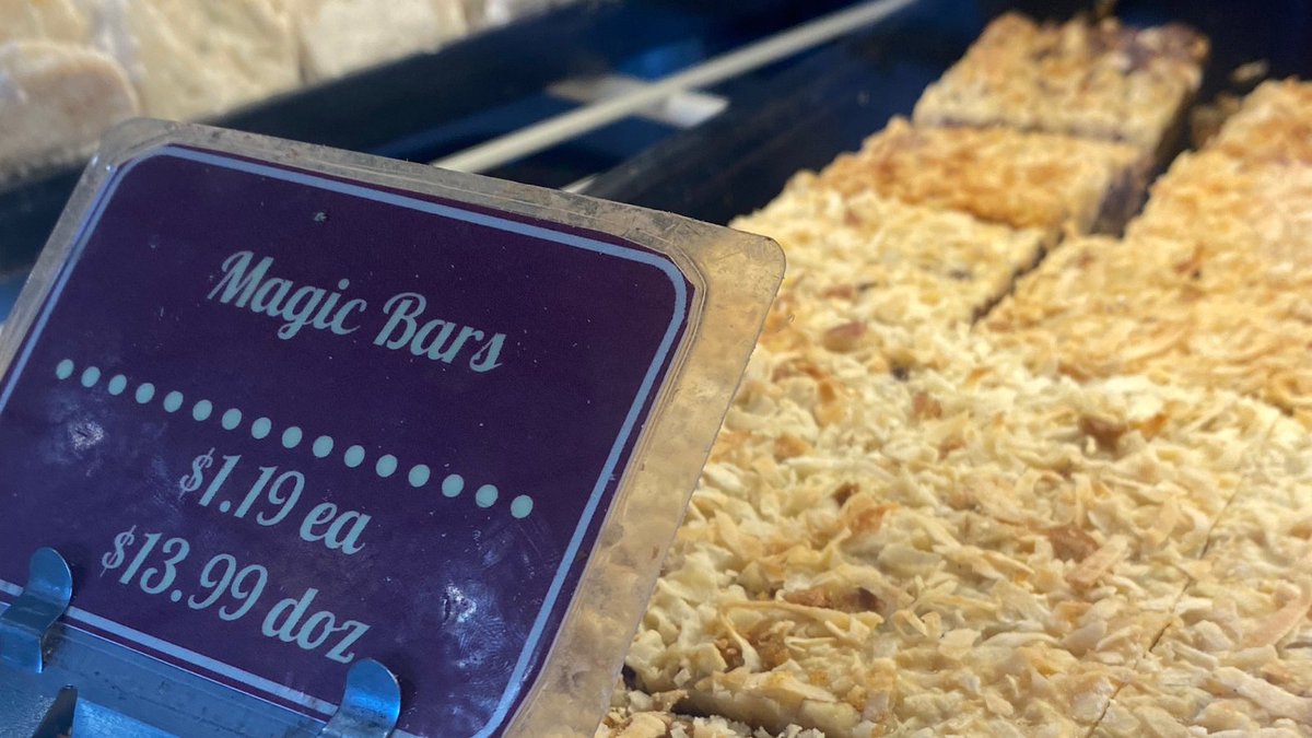 TastyPastryFL's tweet photo. Our #magicbars are an old-fashioned favorite. With each bite, you’ll feel crunchy crust and #nuts with a hint of sweetness! https://t.co/Z4iKIDlqAM