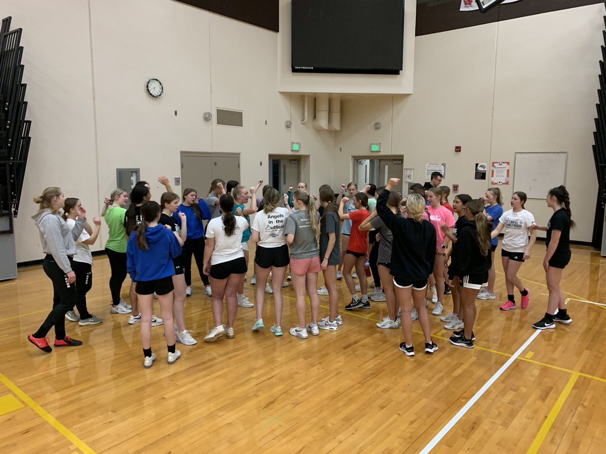 ACHSJagsSoccer's tweet photo. Our leadership group was drawn to the concept of 1% better everyday (#legacy) Our work in the weight room is one of our identified 1%ers. This AM was growth. #tfp https://t.co/PocpvdpkIe
