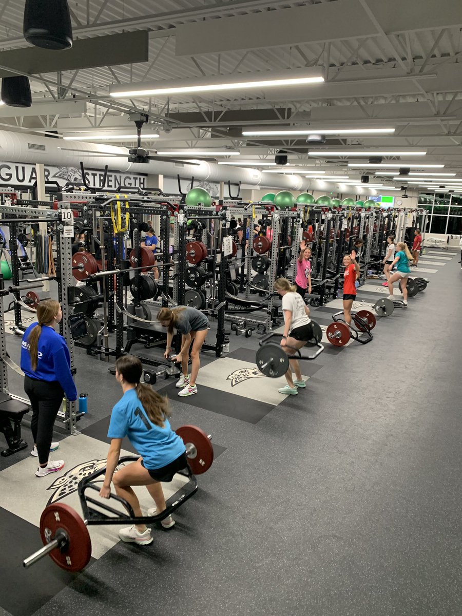 ACHSJagsSoccer's tweet photo. Our leadership group was drawn to the concept of 1% better everyday (#legacy) Our work in the weight room is one of our identified 1%ers. This AM was growth. #tfp https://t.co/PocpvdpkIe