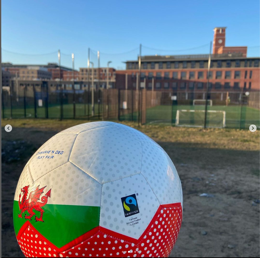 SwanseaSWell's tweet photo. Brilliant Fairtrade Fortnight on both campuses. 

Please take a look at some of the images we captured of the great fairtrade fortnight. 🎉💚🌍

https://t.co/WhU4LJzrU7

#Bikeride #FairtradeFootball #Costoflivingbreakfast #Craftsessions https://t.co/1QBR9samKe