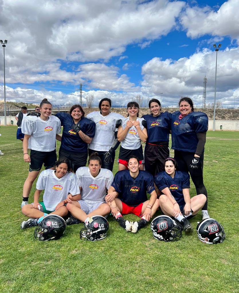 BlackDemonsFA's tweet photo. Ellos han sido los DEMONS que han formado parte este fin de semana del TEAM SPAIN 🔥
#PROUDDEMONS
📷 @lolayole
#JoinUsInHell
#sienteloscoloresconlg
#orgullodemonio #mareanegra #blackdemonsacademy #footballplayer https://t.co/hYhoGm6vqd