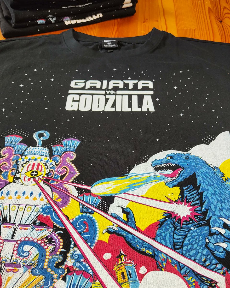 davidprotom's tweet photo. "Gaiata vs. Godzilla" t-shirt design.
#Magdalena23 #castellon #gaiata 
👁️⚡🦖 https://t.co/FbGySbjudg