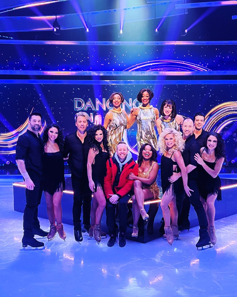 LOVED having @tinathemusical join us @dancingonice this year and was so much fun putting this number together!😍⛸️💪 @woo2kaz @alex_lukasz @klabera.ko @brendynhatfield @vanessabauer_skates @slongchambon @themattevers @vickyogden #creativedirector #choreography #tina