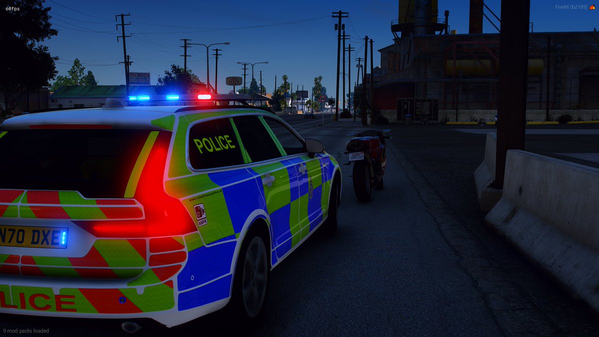 Smudge_58's tweet image. Busy morning for the Roads Policing Unit out and about up north of the island focusing on Fatal 5 offences! 🚓👊

Multiple vehicles stopped so far, number of #TORs issued and lots of education to drivers and riders 🚨

#Fictional #FiveM