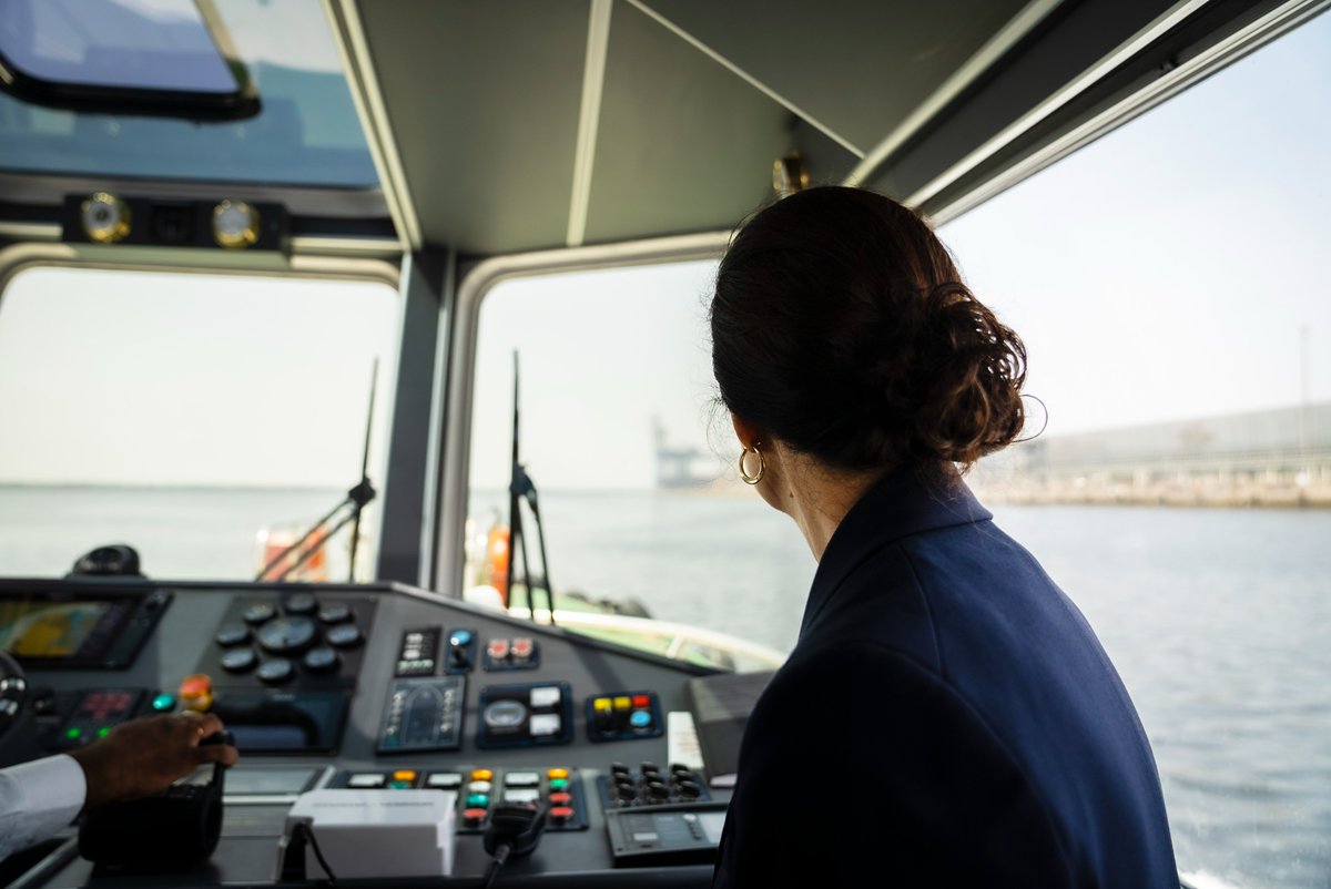 usconsulatekhi's tweet image. OES Assistant Secretary Medina showed her support for #GreenAlliance goals.  Her visit to the Port Qasim mangrove restoration project, MagnifiScience Center, and meeting with Sindh government officials underscored the importance of working together to combat climate change.  1/2